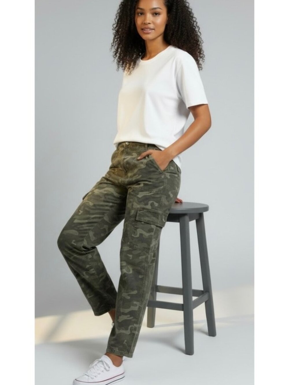 SINCERELY JULES Shades of Green Camouflage Cargo Straight Leg Pants Size 30